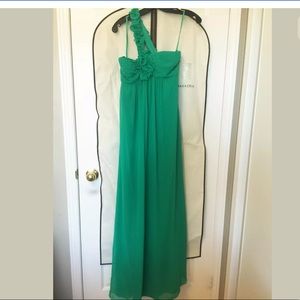 NWT BCBG MAXAZRIA Green long dress  Ruffle Gown 6